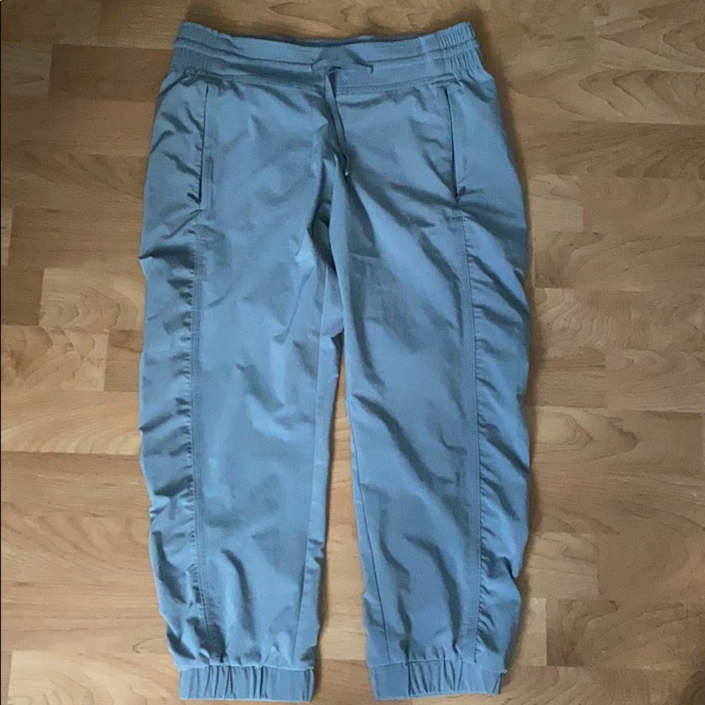 Athleta La viva Capri